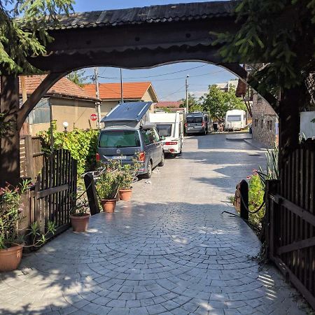 Camping Robinson Country Club Oradea Eksteriør billede