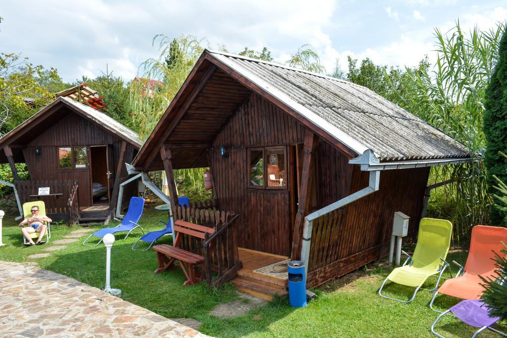 Camping Robinson Country Club Oradea Eksteriør billede