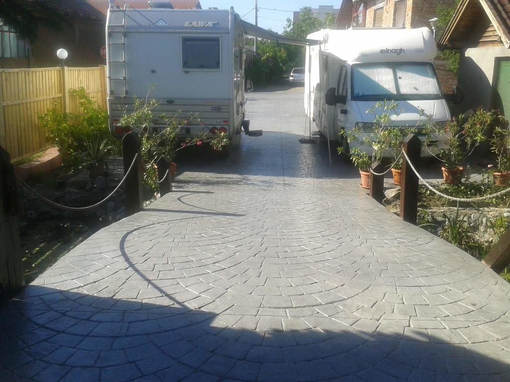 Camping Robinson Country Club Oradea Eksteriør billede