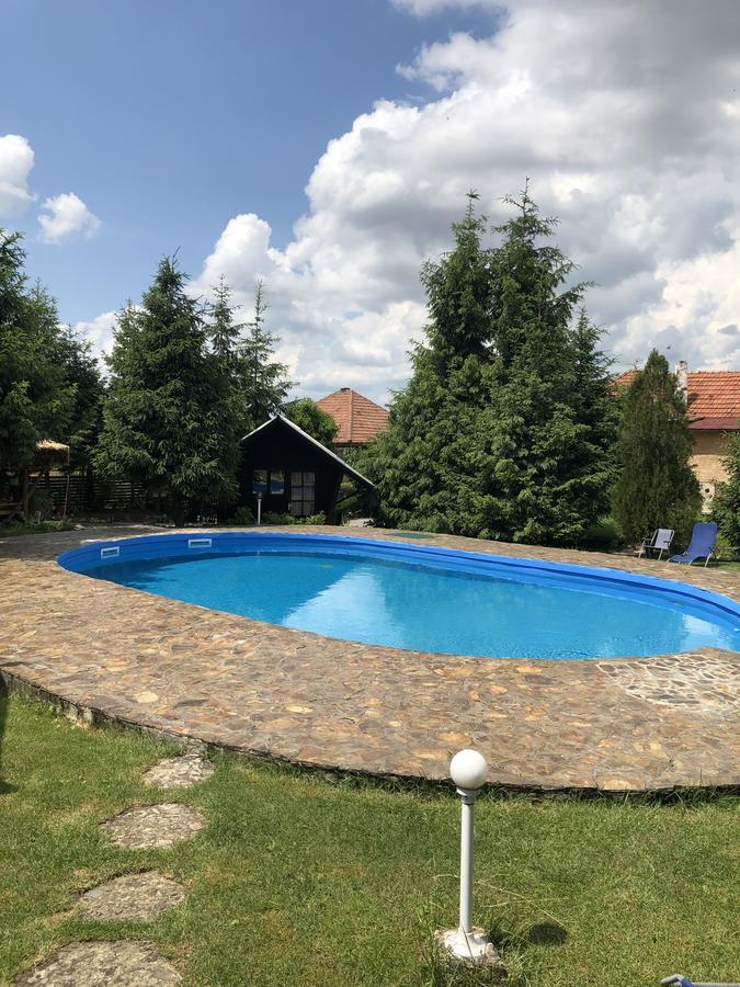 Camping Robinson Country Club Oradea Eksteriør billede
