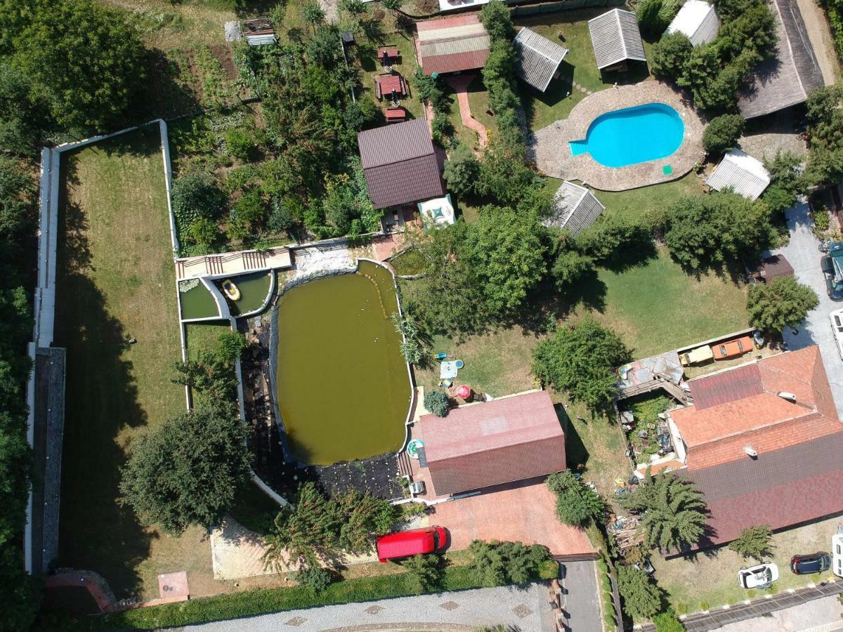 Camping Robinson Country Club Oradea Eksteriør billede